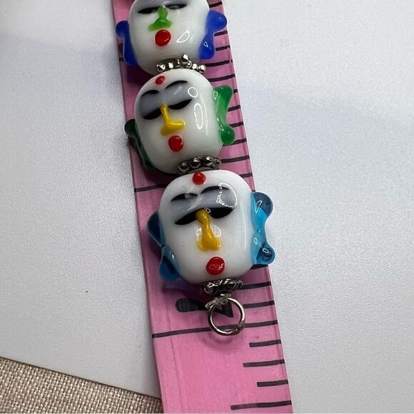 Glass Beaded Faces Bracelet - Picture 2 of 3